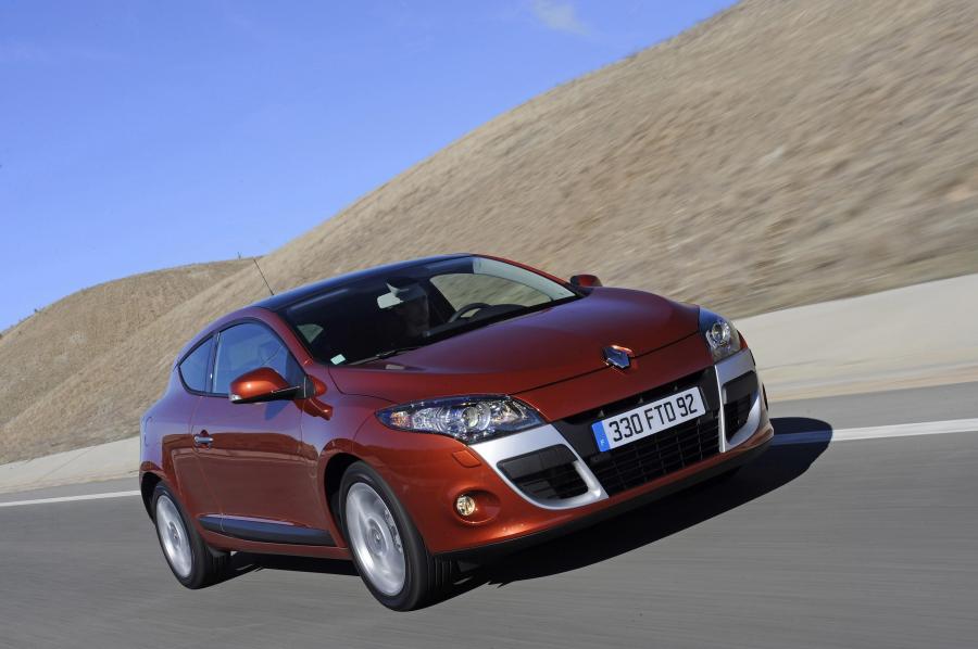  Renault Megane Coupe 2009 года  (фото 11 из 73)